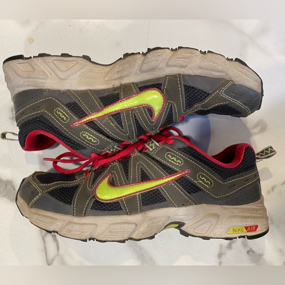 Nike Shoes - Picture 1 of 6